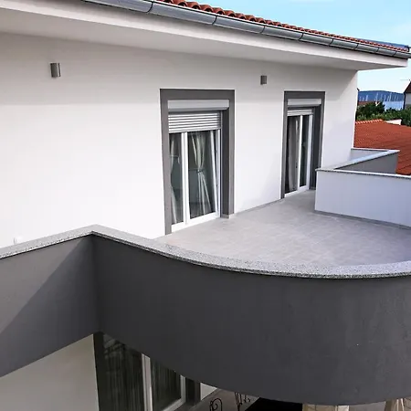 Mare Apartment