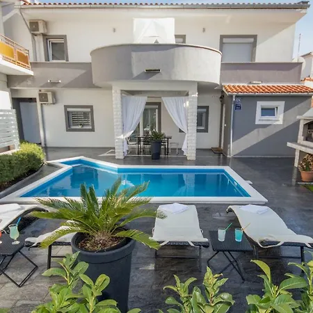 Mare Apartment